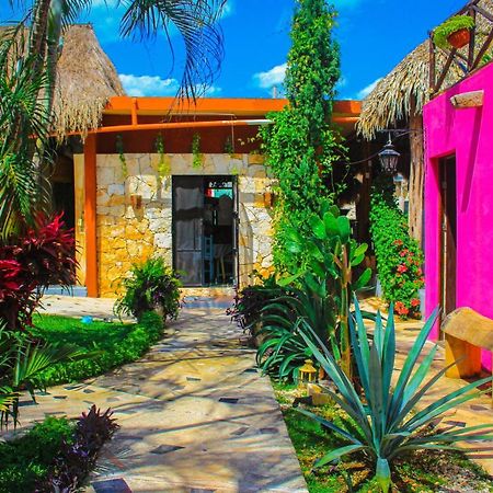 Casa Aluxes Hotel バリャドリッド エクステリア 写真