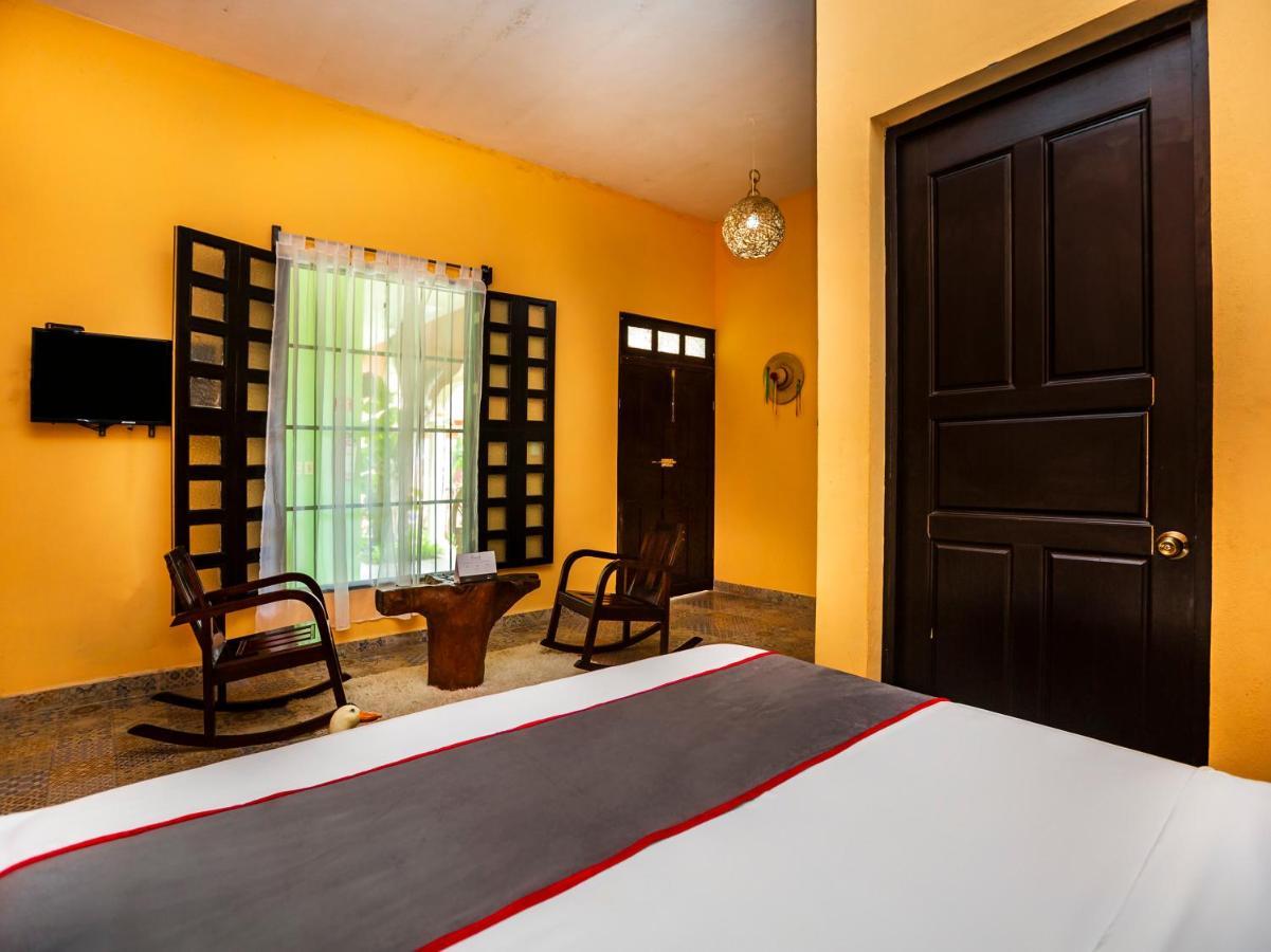 Casa Aluxes Hotel バリャドリッド エクステリア 写真