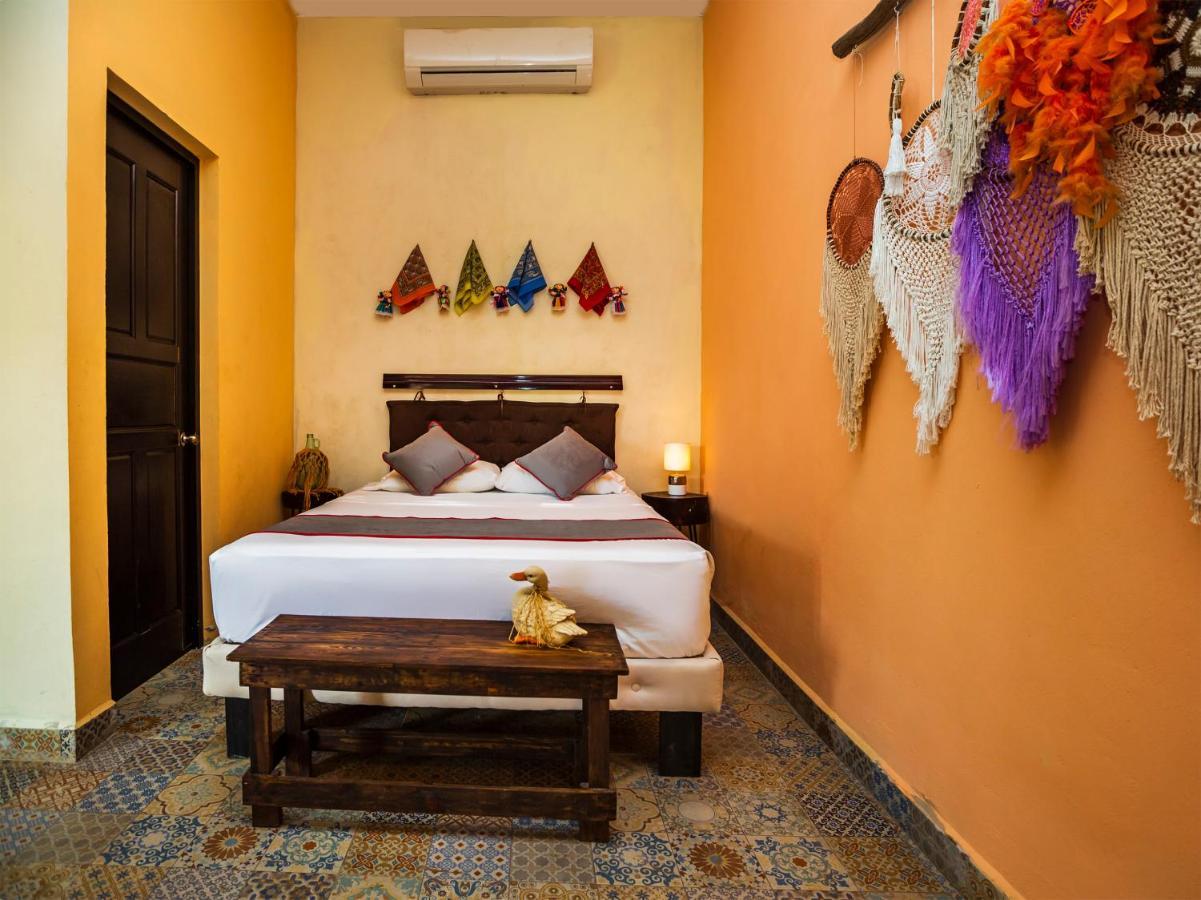 Casa Aluxes Hotel バリャドリッド エクステリア 写真