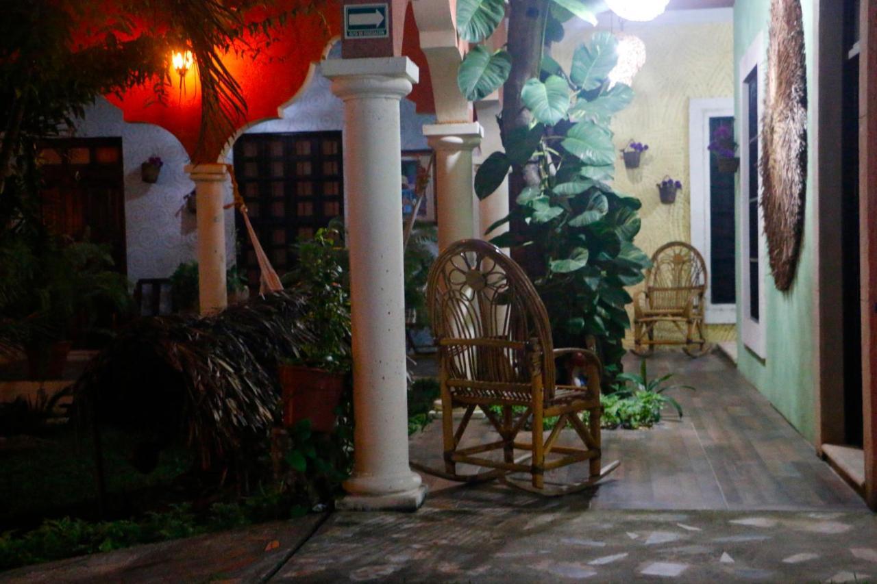 Casa Aluxes Hotel バリャドリッド エクステリア 写真