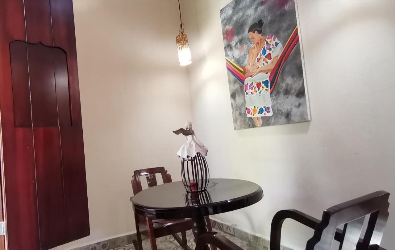 Casa Aluxes Hotel バリャドリッド エクステリア 写真