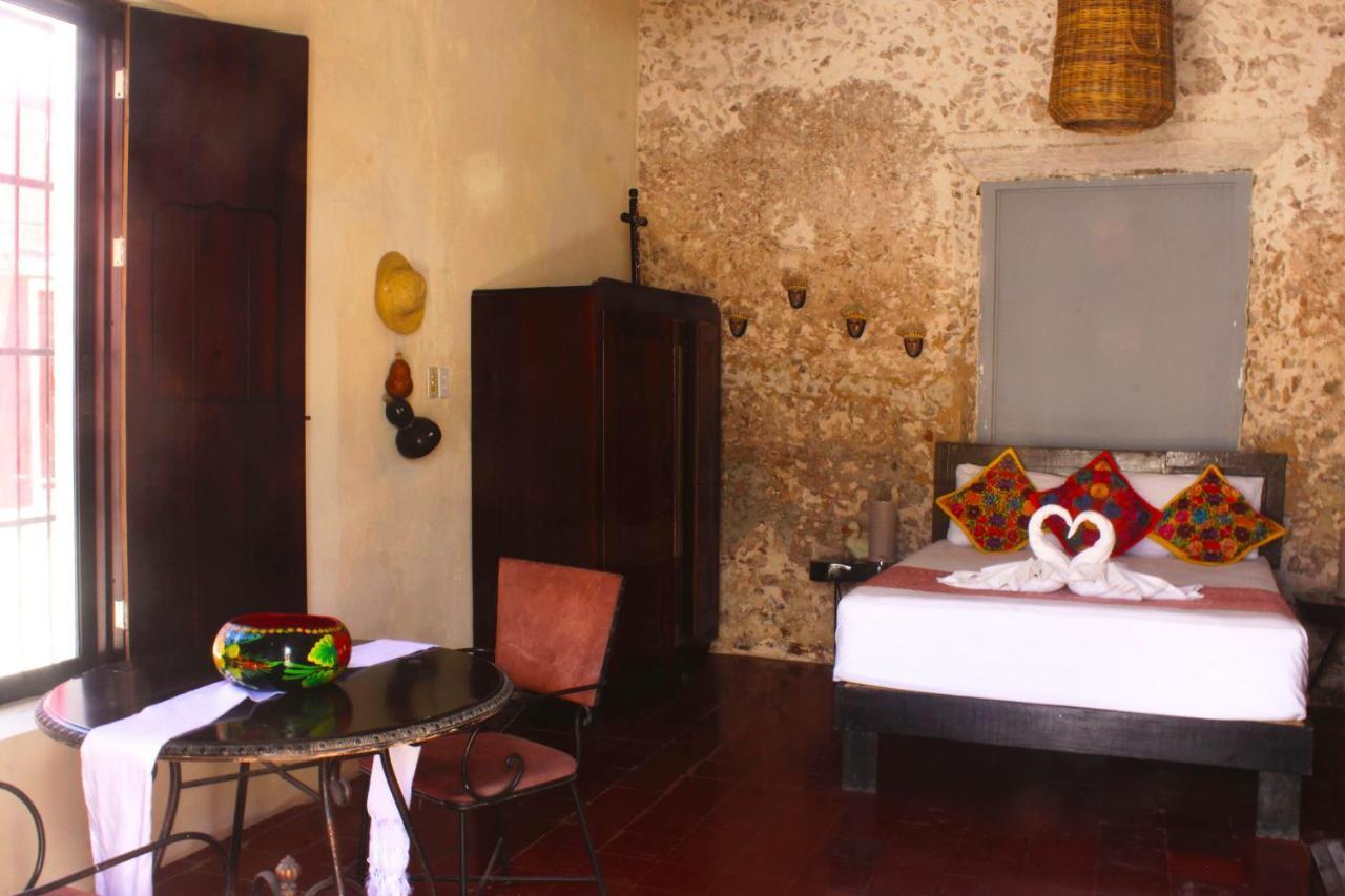 Casa Aluxes Hotel バリャドリッド エクステリア 写真