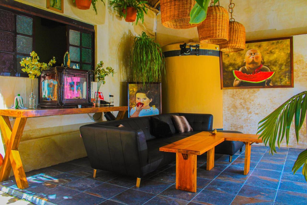 Casa Aluxes Hotel バリャドリッド エクステリア 写真