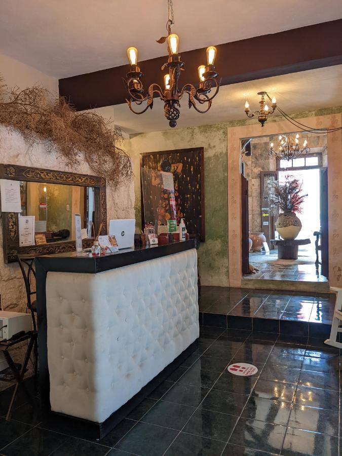 Casa Aluxes Hotel バリャドリッド エクステリア 写真